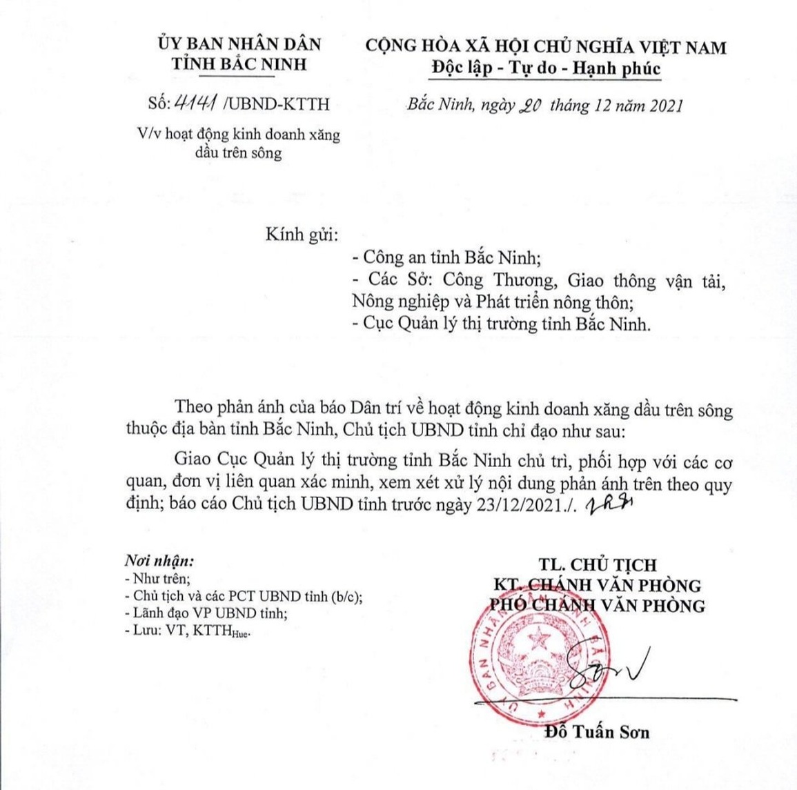 Vụ tàu không số buôn dầu trên sông Đuống: UBND tỉnh Bắc Ninh chỉ đạo khẩn - 1 Vụ tàu không số buôn dầu trên sông Đuống: UBND tỉnh Bắc Ninh chỉ đạo khẩn - 1