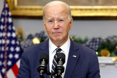 Tỷ lệ ủng hộ Tổng thống Biden thấp kỷ lục