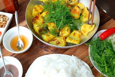 Báo Tây giới thiệu 5 món ngon du khách nên nếm thử khi tới Hà Nội