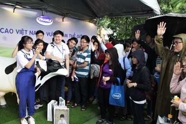 Gian hàng độc đáo tại "Ngày hội việc làm Bách khoa 2017"