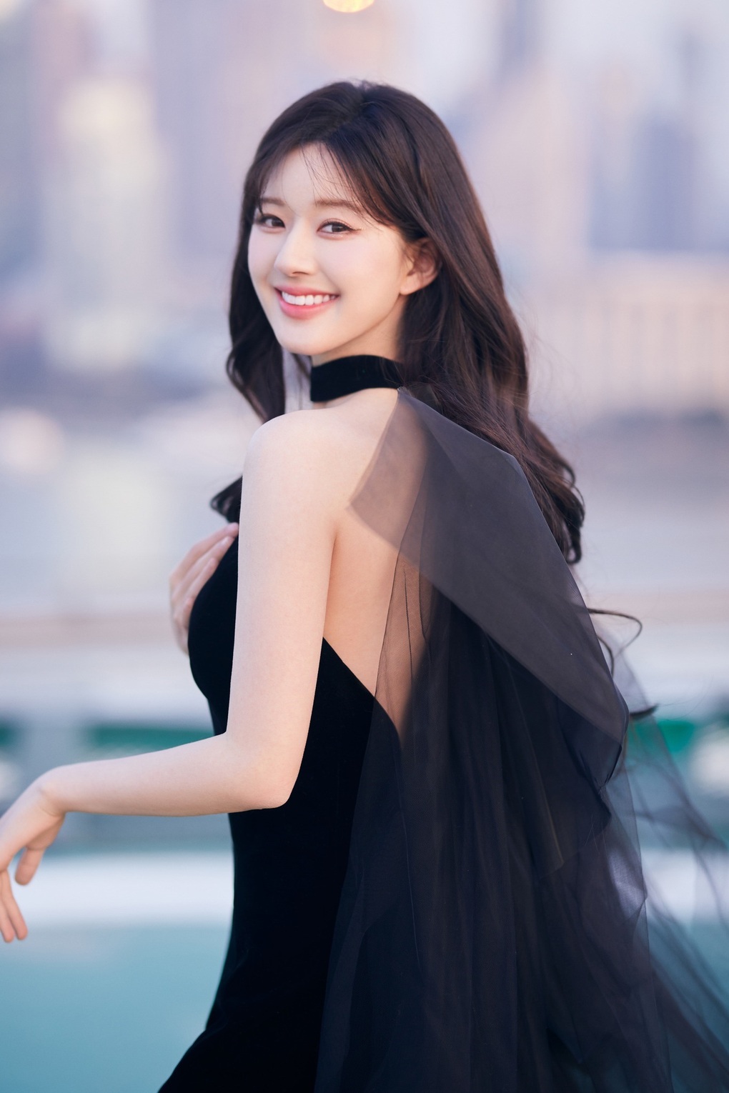 Triệu Lộ Tư rơi vào khủng hoảng khi bóc phốt công ty quản lý và đồng nghiệp - 3 Triệu Lộ Tư rơi vào khủng hoảng khi bóc phốt công ty quản lý và đồng nghiệp - 3