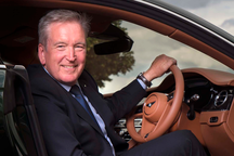 Lãnh đạo Bentley từ chức, về làm CEO cho Aston Martin