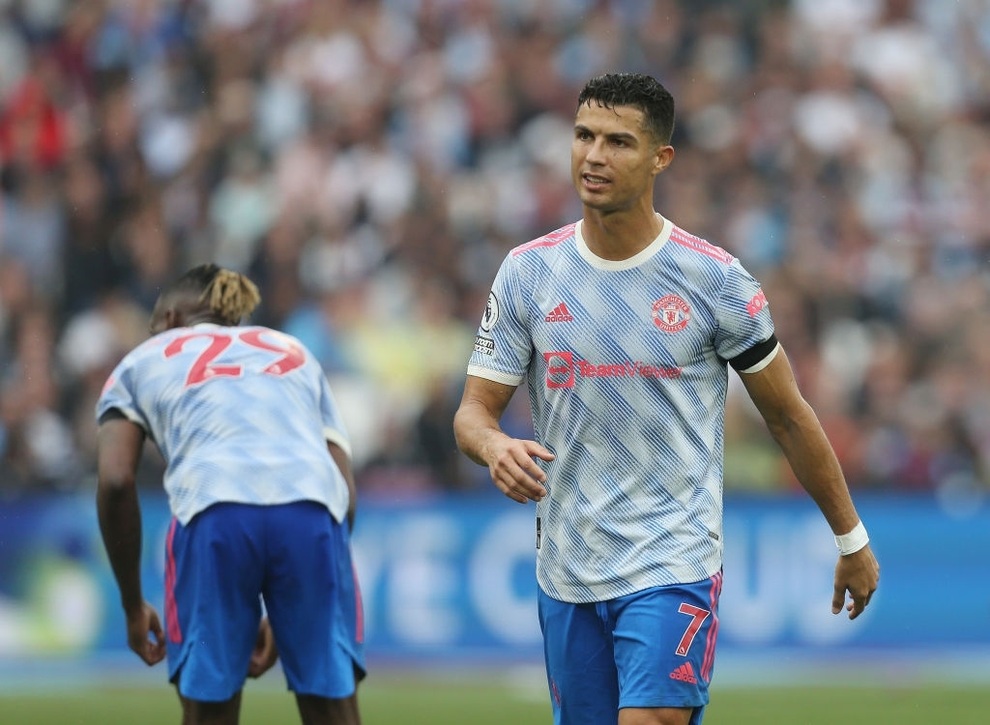 Man Utd 0-1 Aston Villa: Ronaldo mất tích, Fernandes sút hỏng penalty - 2 Man Utd 0-1 Aston Villa: Ronaldo mất tích, Fernandes sút hỏng penalty - 2
