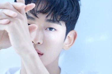 Chờ đợi gì ở "cụ giáo" Kim Soo Hyun trong phim mới?