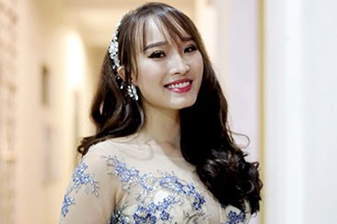 Hoa khôi Imiss Thăng Long đọ sắc cùng nữ sinh trường cũ