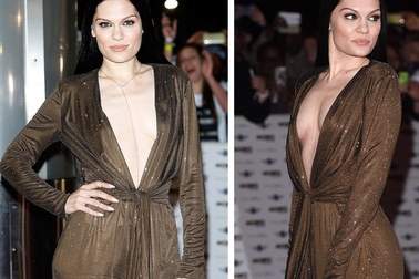 Sở hữu vòng một "phẳng", Jessie J vẫn diện áo khoét sâu 
