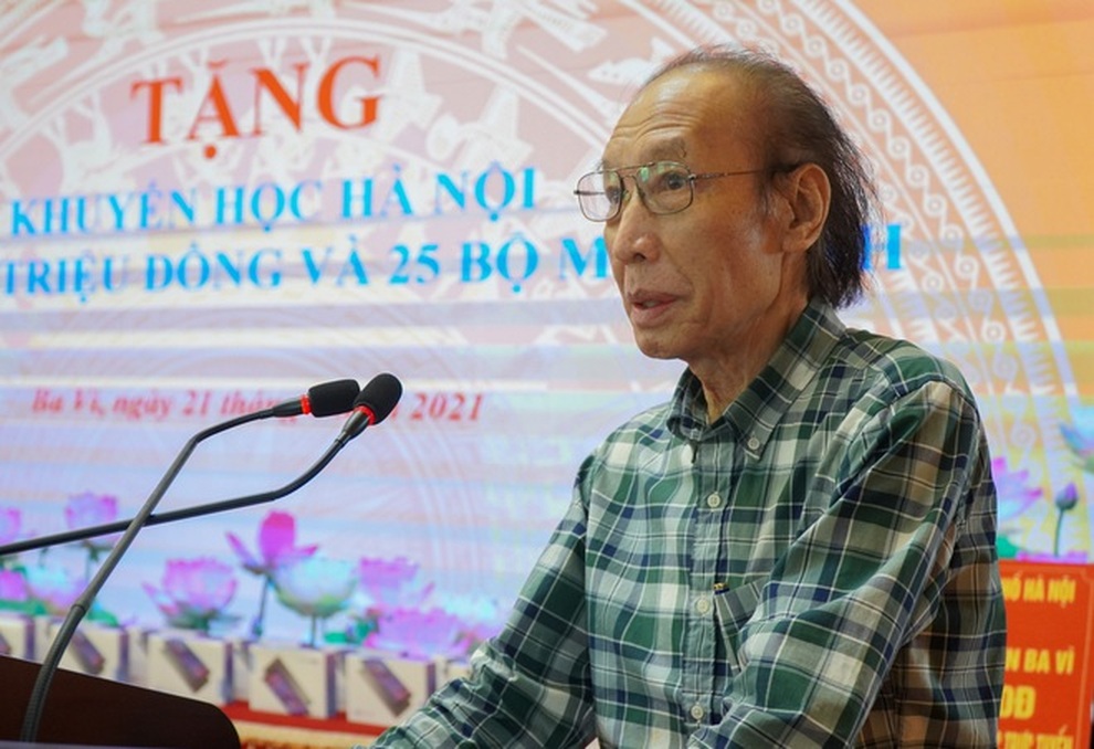 Trao tặng 300 triệu đồng giúp học sinh nghèo bị ảnh hưởng bởi dịch Covid-19 - 1 Trao tặng 300 triệu đồng giúp học sinh nghèo bị ảnh hưởng bởi dịch Covid-19 - 1