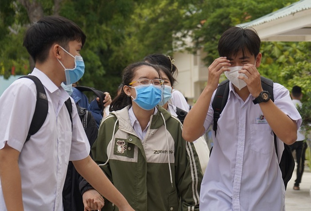 Thí sinh nói: Đề Khoa học Xã hội dễ thở, Khoa học tự nhiên nhiều câu khó - 4 Thí sinh nói: Đề Khoa học Xã hội dễ thở, Khoa học tự nhiên nhiều câu khó - 4