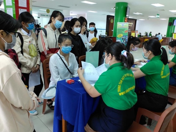 Phiên giao dịch việc làm lần 2 này có 75 đơn vị tham gia tuyển dụng, với 35.106 vị trí việc làm trống cần tuyển