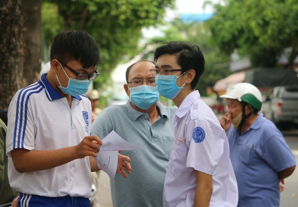 Điểm thi Ngữ Văn cao nhất nước, lãnh đạo Sở GDĐT An Giang nói gì? - 2 Điểm thi Ngữ Văn cao nhất nước, lãnh đạo Sở GDĐT An Giang nói gì? - 2