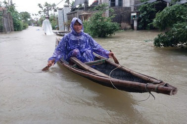 Mưa lũ đang diễn biến phức tạp tại 3 tỉnh, thành miền Trung