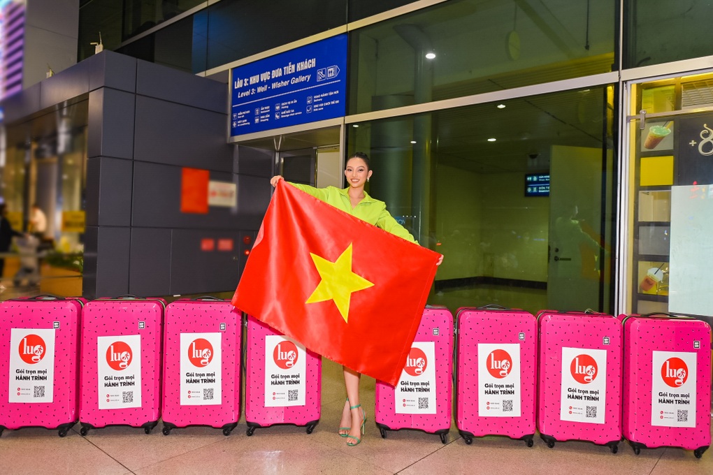 Lâm Thu Hồng lên đường dự thi Hoa hậu Hoàn cầu 2022 - 1 Lâm Thu Hồng lên đường dự thi Hoa hậu Hoàn cầu 2022 - 1
