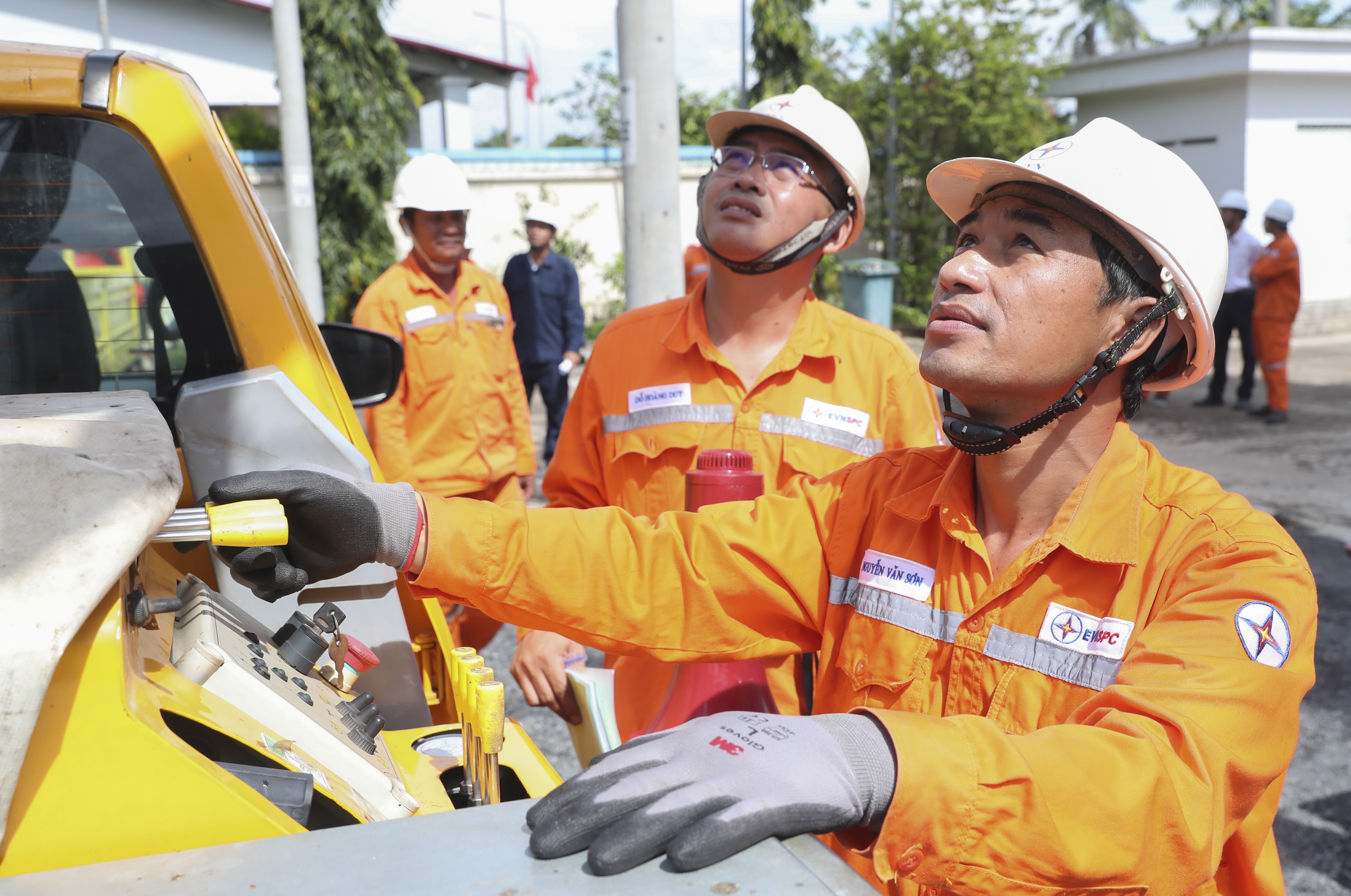 Đào tạo vệ sinh cách điện hotline