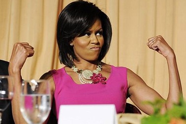 Tiết lộ bí quyết giữ đôi tay trần gợi cảm của Michelle Obama