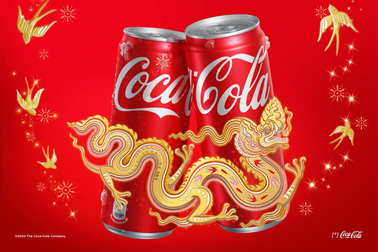 Coca-Cola lan tỏa thông điệp "Gắn kết làm nên Tết diệu kỳ" trong chiến dịch Tết 2024