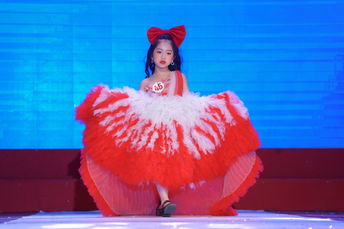 Á quân The Face Kid 2022: Bé 7 tuổi vượt hơn 300 km theo đuổi đam mê - 2 Á quân The Face Kid 2022: Bé 7 tuổi vượt hơn 300 km theo đuổi đam mê - 2