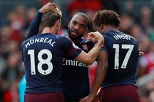 Fulham 1-5 Arsenal: Bùng nổ bàn thắng ở hiệp hai