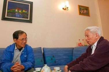 Thế giới vinh danh GS Hoàng Tụy