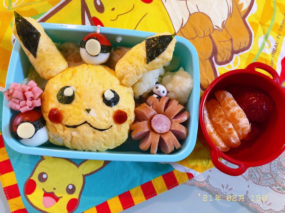 Tuyệt phẩm cơm bento đẹp không nỡ ăn của mẹ Việt ở Nhật làm cho con trai - 2 Tuyệt phẩm cơm bento đẹp không nỡ ăn của mẹ Việt ở Nhật làm cho con trai - 2