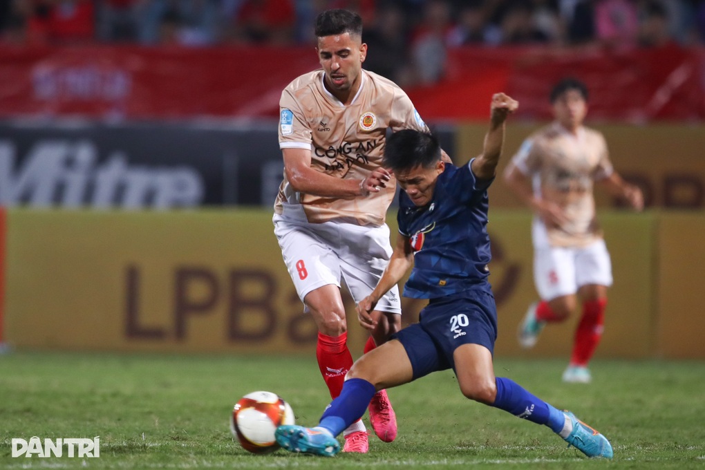 CLB Công an Hà Nội đánh bại HA Gia Lai trong ngày HLV Gong Oh Kyun ra mắt - 5 CLB Công an Hà Nội đánh bại HA Gia Lai trong ngày HLV Gong Oh Kyun ra mắt - 5