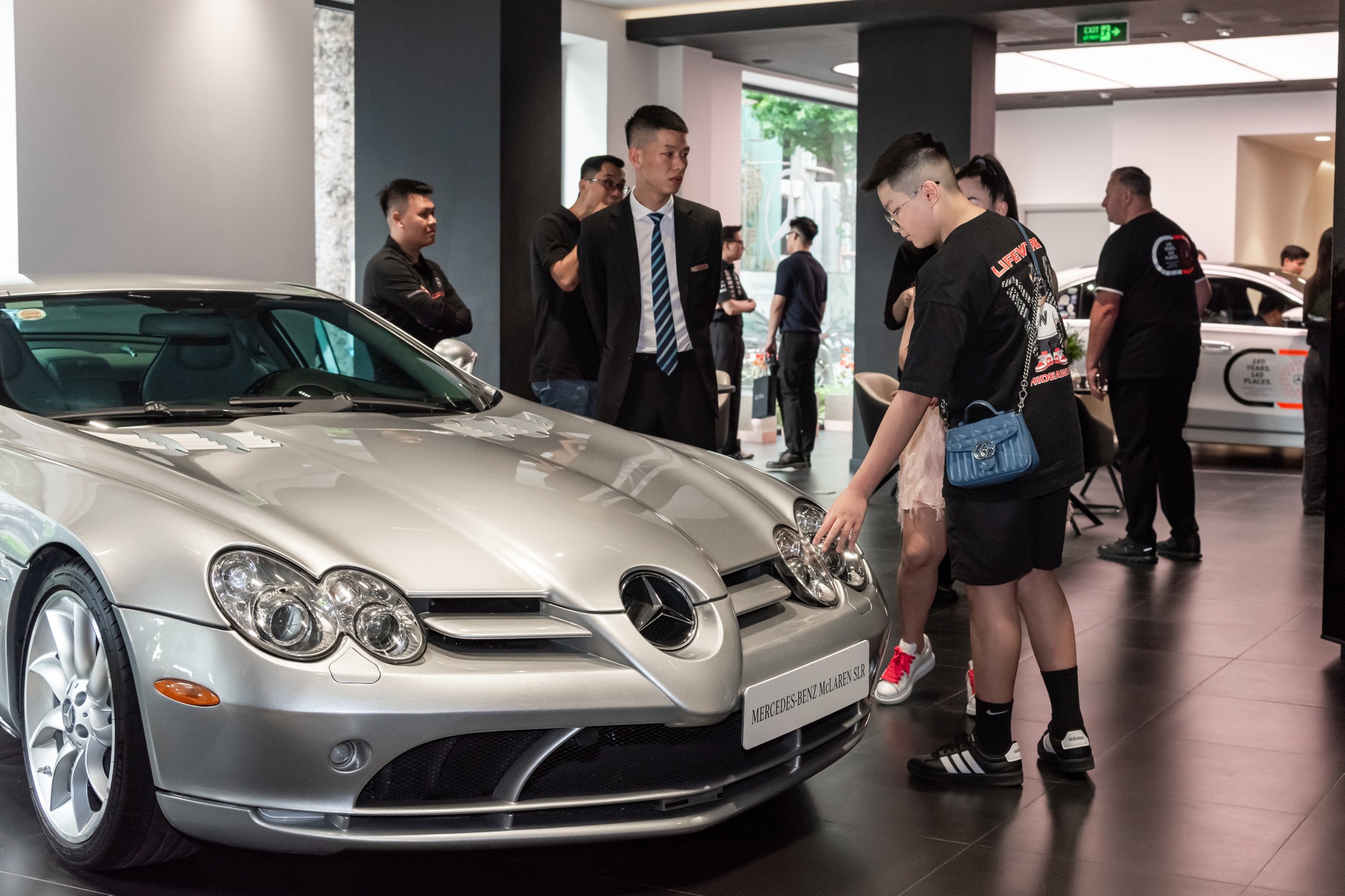 Mũi tên bạc SLR McLaren và loạt xe Mercedes hiếm tái xuất ở Hà Nội - 2