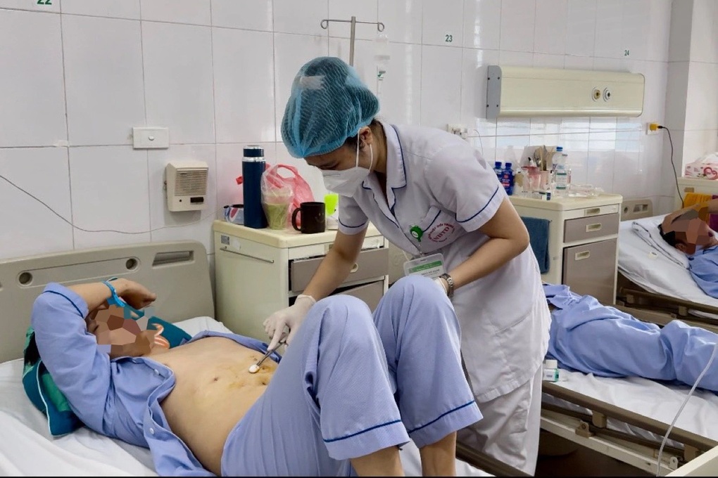 Xương cá đi lạc vào gan người đàn ông - 1 Xương cá đi lạc vào gan người đàn ông - 1