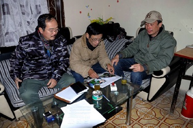 “Bác sĩ hoa súng” bị người lạ bắn súng uy hiếp