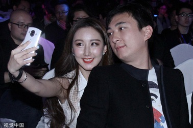 Thiếu gia từng mua 2 Apple Watch giá hơn 400 triệu đồng để đeo cho chó cưng giờ ra sao?