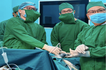 Học sinh lớp 10 thủng dạ dày nguy kịch, phải phẫu thuật khẩn cấp ở đặc khu