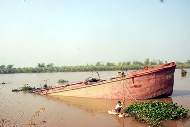 Làm rõ vụ thuyền chìm sau khi bị tạm giữ