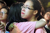 Nghẹn ngào giọt nước mắt đêm chia tay của học sinh trường Ams