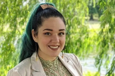 Kiếm chục triệu đồng/ngày nhờ... âu yếm hoặc đánh nhau với khách hàng