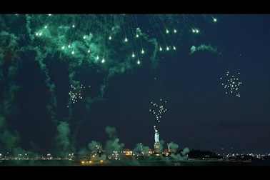 New York bắn pháo hoa ăn mừng "chiến thắng Covid-19"