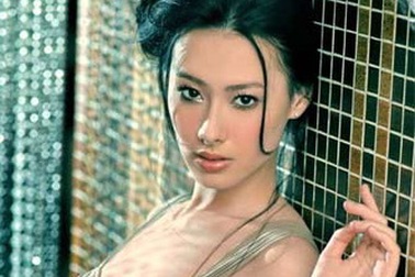 Lương Lạc Thi mang bầu lần hai?