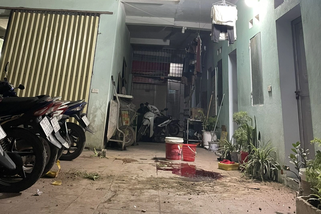 Chồng đẩy vợ ngã từ tầng 3 xuống sân tử vong - 1 Chồng đẩy vợ ngã từ tầng 3 xuống sân tử vong - 1