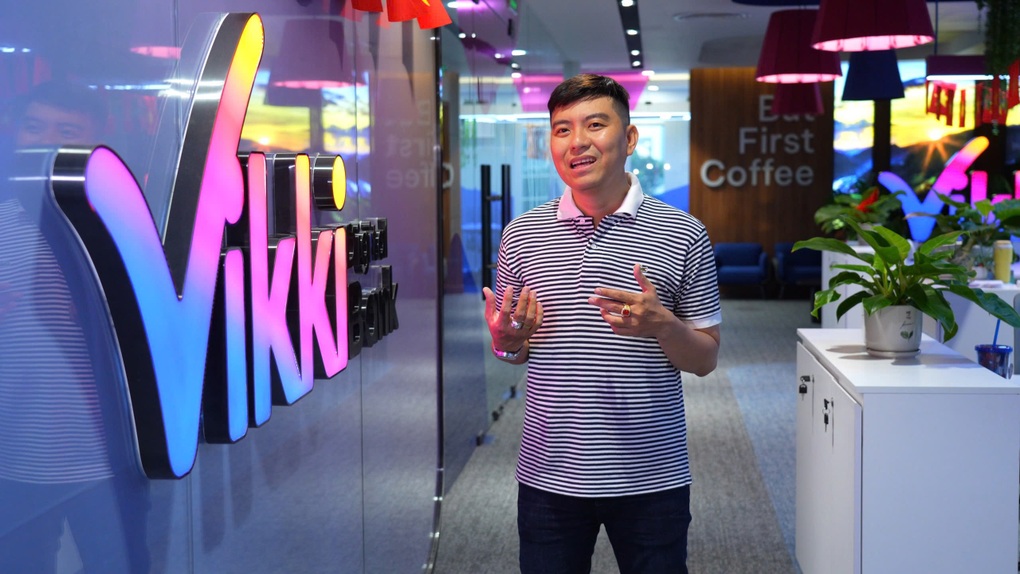 فيكي تقدم جوائز في برنامج Vikki trao giải thưởng trong chương trình “Mở tài khoản Vikki An sinh – Nhận quà mừng Quốc khánh” - 4
