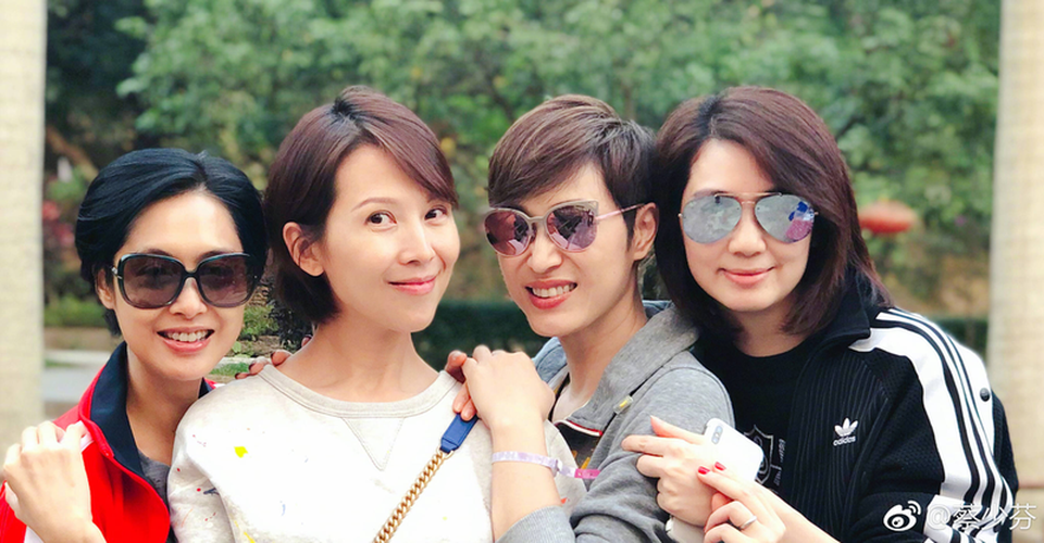 Đường tình sóng gió của tứ đại mỹ nhân nức tiếng một thời xứ hương cảng - 2 Đường tình sóng gió của tứ đại mỹ nhân nức tiếng một thời xứ hương cảng - 2