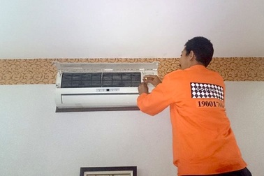 Cận Tết, dịch vụ sửa chữa điện nước hút khách khủng