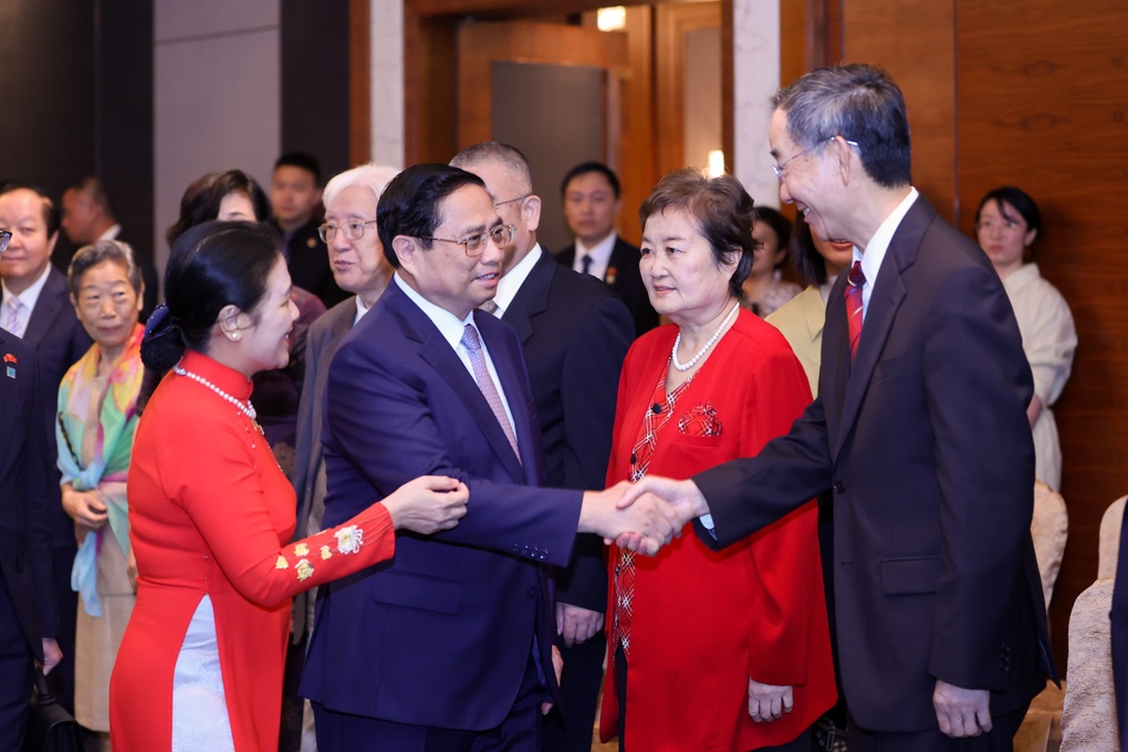 Thủ tướng nghe nhân sĩ Trung Quốc kể nhiều chuyện xúc động về Việt Nam - 1 Thủ tướng nghe nhân sĩ Trung Quốc kể nhiều chuyện xúc động về Việt Nam - 1