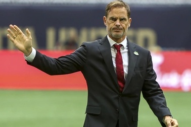 HLV Frank de Boer được dự đoán dẫn dắt đội tuyển Indonesia