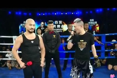 "Đệ nhất Thiếu Lâm" béo ục ịch, vẫn đòi thách đấu cả... thế giới