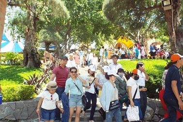 Du lịch Nha Trang “bội thu” dịp nghỉ lễ 30/4-1/5