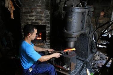 Nghề rèn dao thủ công Đa Sỹ nay đã khác xưa