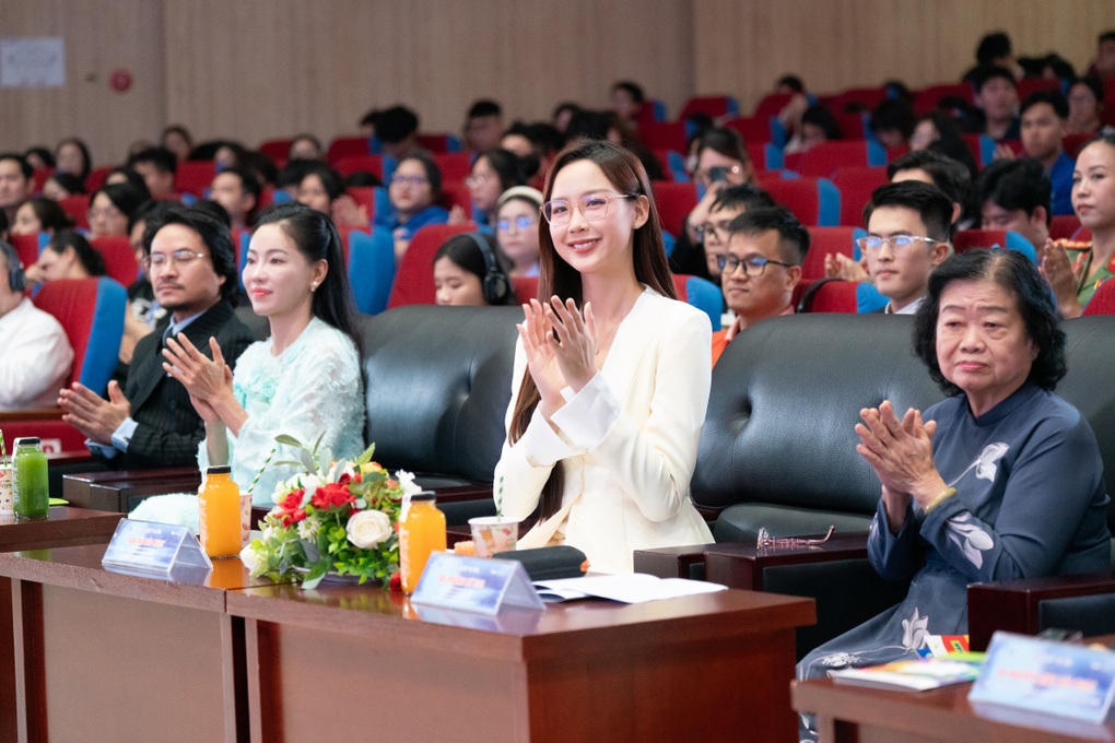 Hoa hậu Bảo Ngọc hé lộ về dự án cộng đồng sẽ mang đến Hoa hậu Thế giới - 2