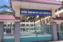 Vụ trường cắt xén chương trình: “Trách nhiệm chính thuộc về Hiệu trưởng”