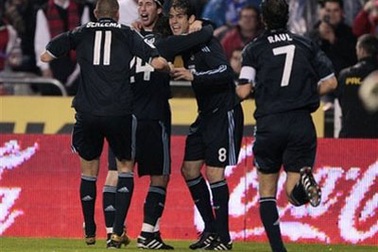 Real Madrid vượt mặt Barca ở ĐHTB vòng 20 La Liga