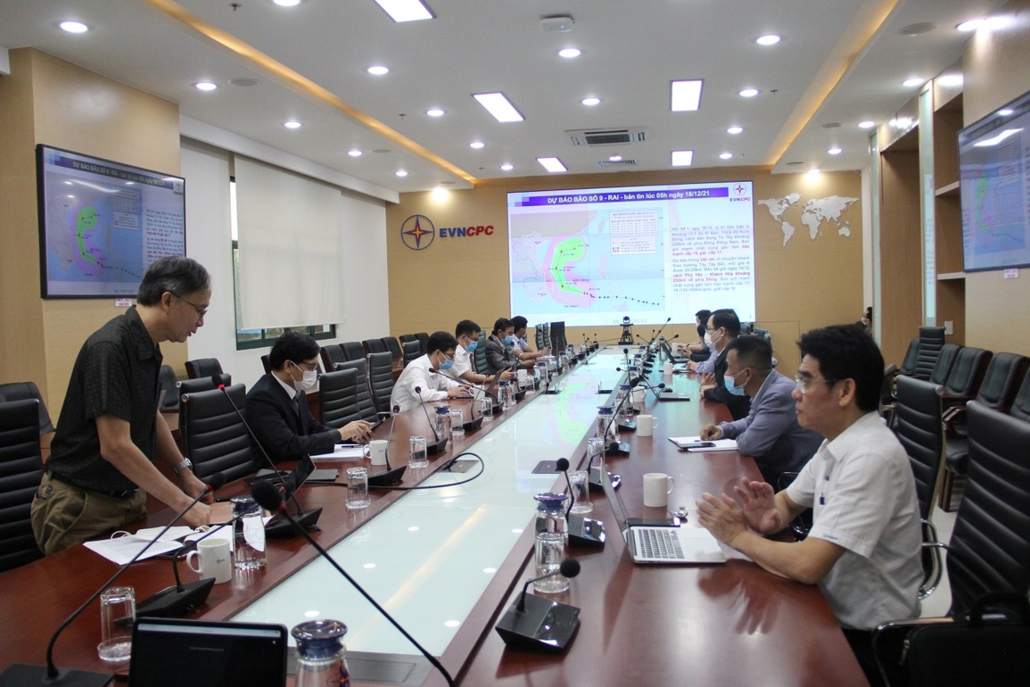 EVNCPC hoàn tất các phương án triển khai ứng phó bão số 9 - 2 EVNCPC hoàn tất các phương án triển khai ứng phó bão số 9 - 2