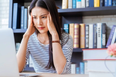 Đang họp gia đình, em dâu bất ngờ xin được quyền phân chia tài sản