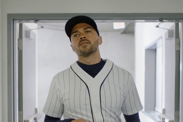 Trailer giới thiệu vở kịch "Take Me Out"