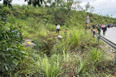 Cận cảnh cung đường vụ ngã xe, rơi trúng tử thi cùng ngày tháng năm sinh